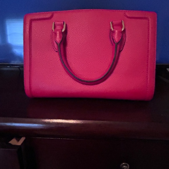Red Michael Kors Bag. - Picture 2 of 4
